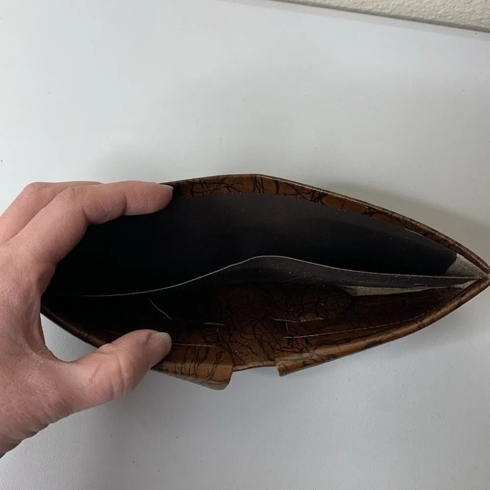 Meeker Gaucho Cowhide Leather Brown Leather Card Holder Wallet Fold